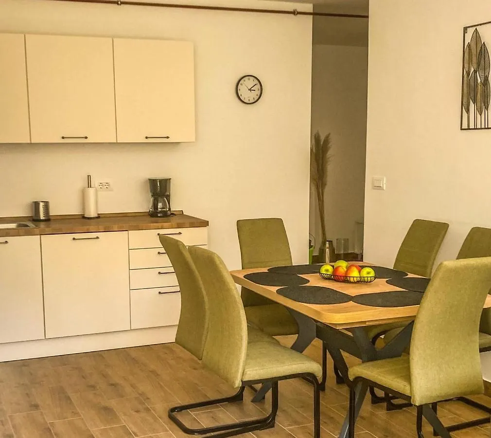 Apartment Mare Pula