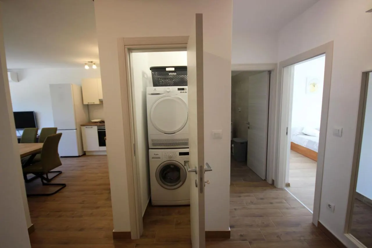 Apartment Mare Pula